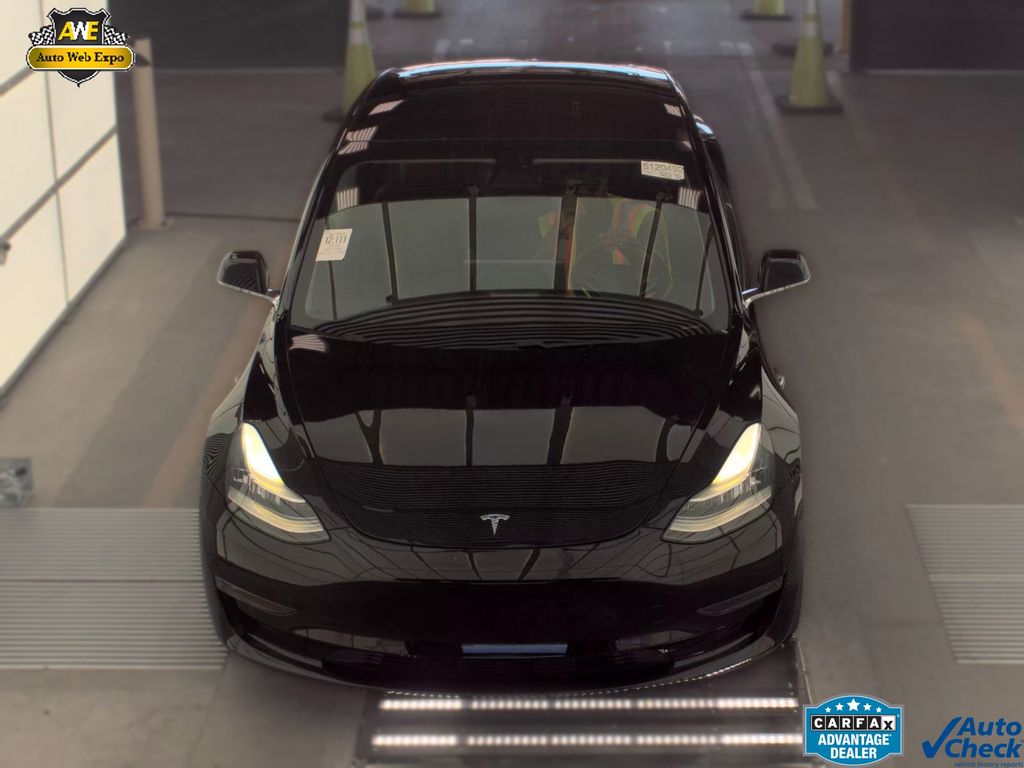 tesla model 3 2018 5YJ3E1EBXJF113116 image tesla model 3 2018 5YJ3E1EBXJF113116 image